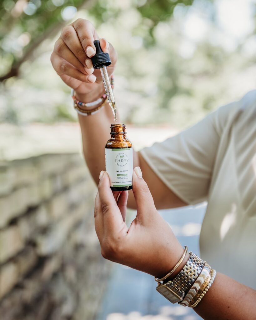 CBD et salive : effets, détection et conseils pour bien l’utiliser 2 CBD et salive : effets, détection et conseils pour bien l’utiliser
