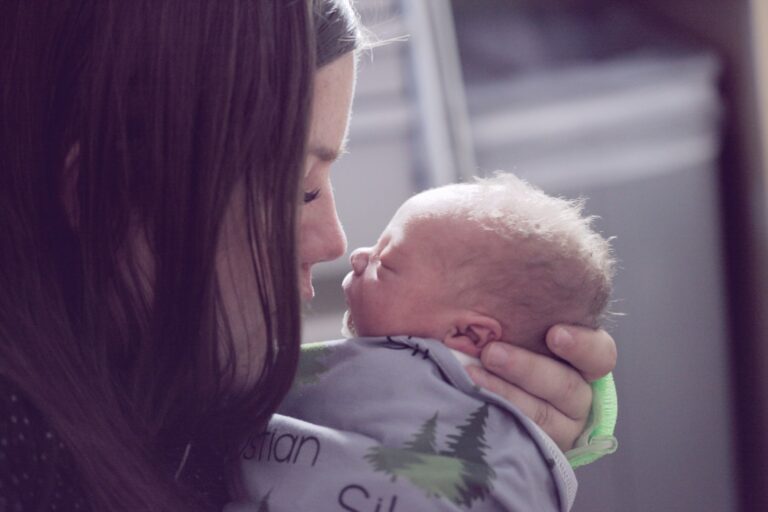 Kit post-partum : la liste complète pour une récupération sereine 1 Kit post partum